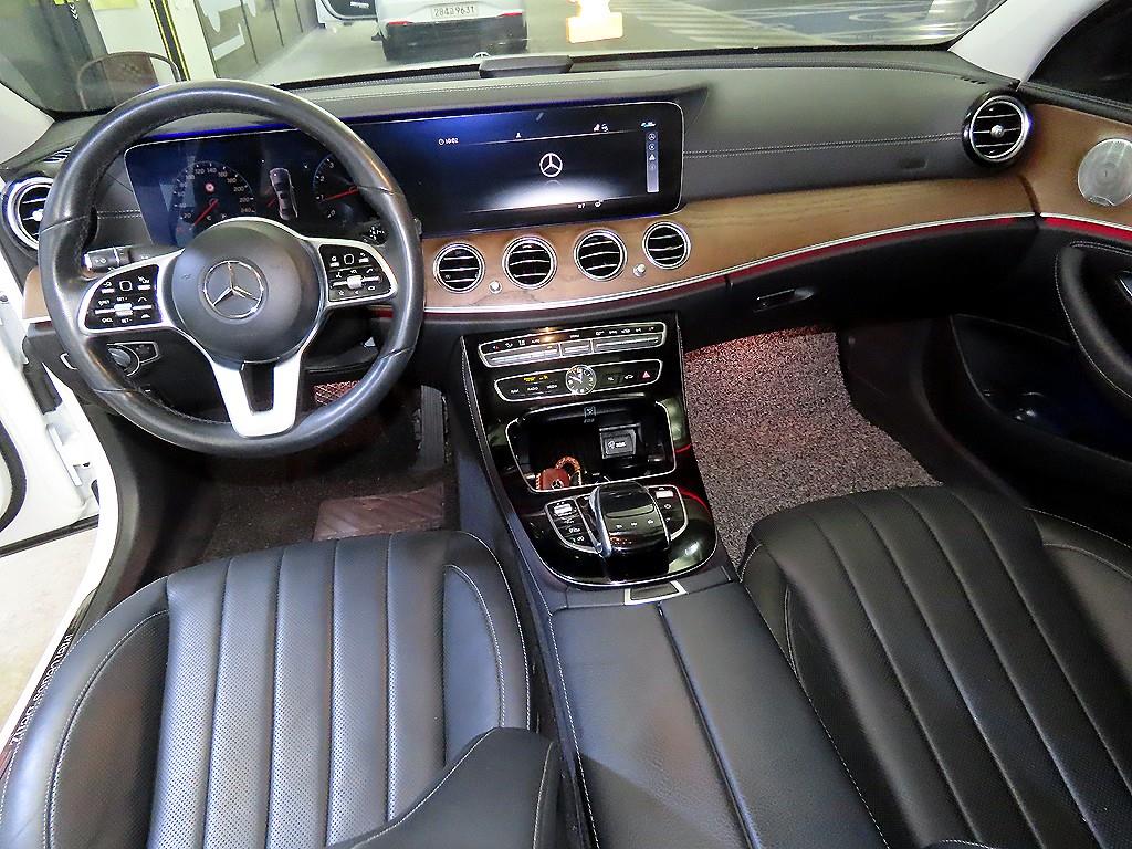 Mercedes Benz E class - Vista 10