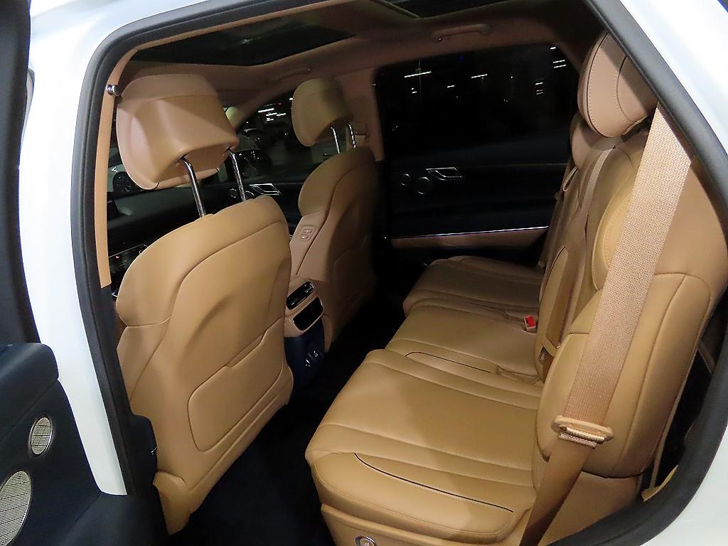 Genesis GV80 - Vista 7