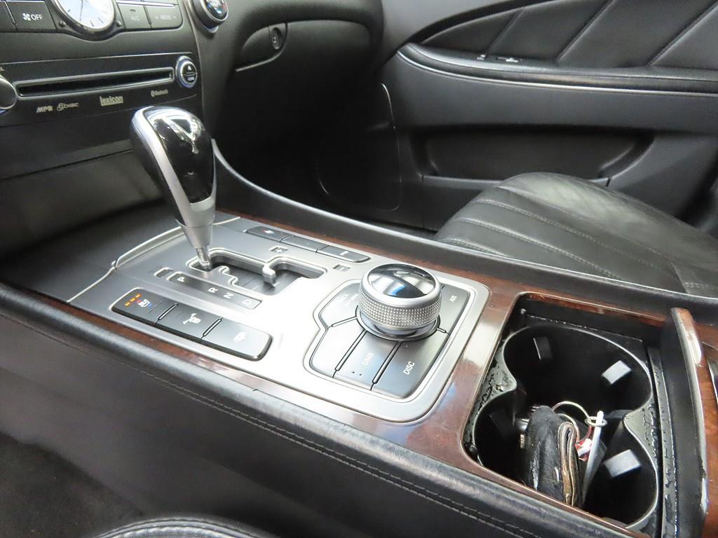 HYUNDAI Equus - Vista 11