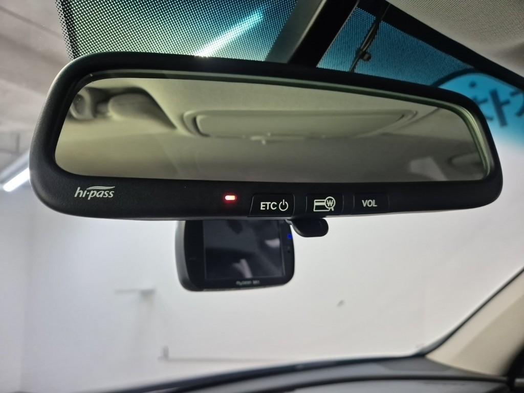 KIA K5 2019 Negro - Importación desde Corea - HF Imports Iquique - Foto 16