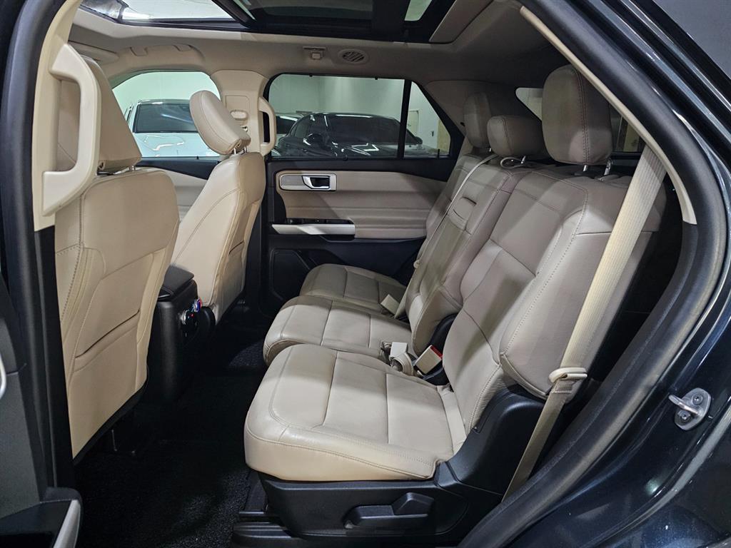 Ford Explorer - Vista 11