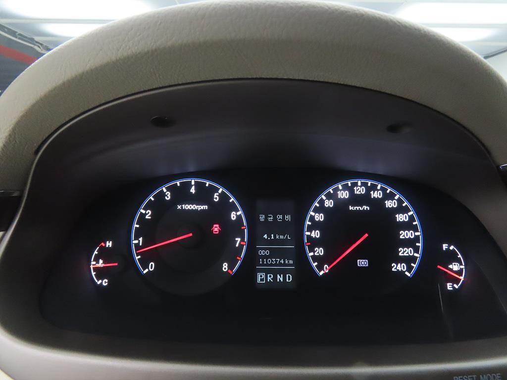 HYUNDAI Grandeur - Vista 9