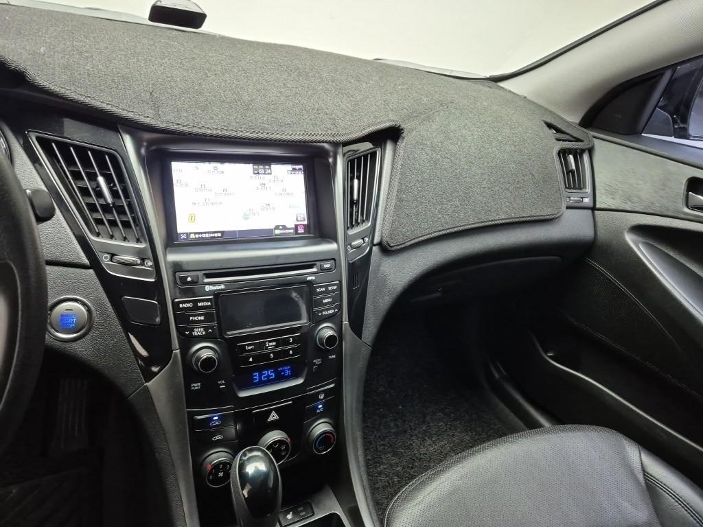 HYUNDAI Sonata - Vista 10