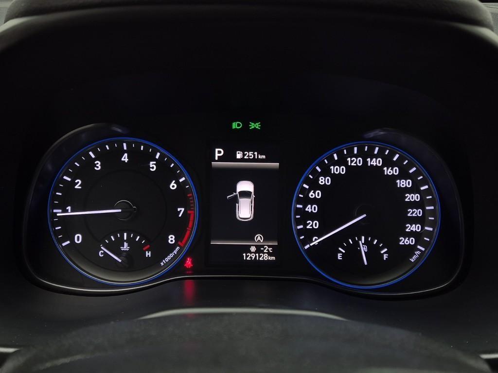 HYUNDAI Kona - Vista 5