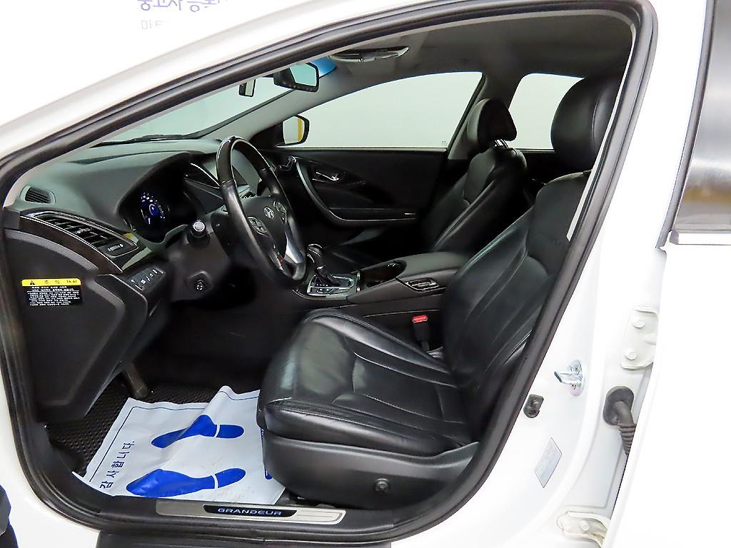 HYUNDAI Grandeur - Vista 5