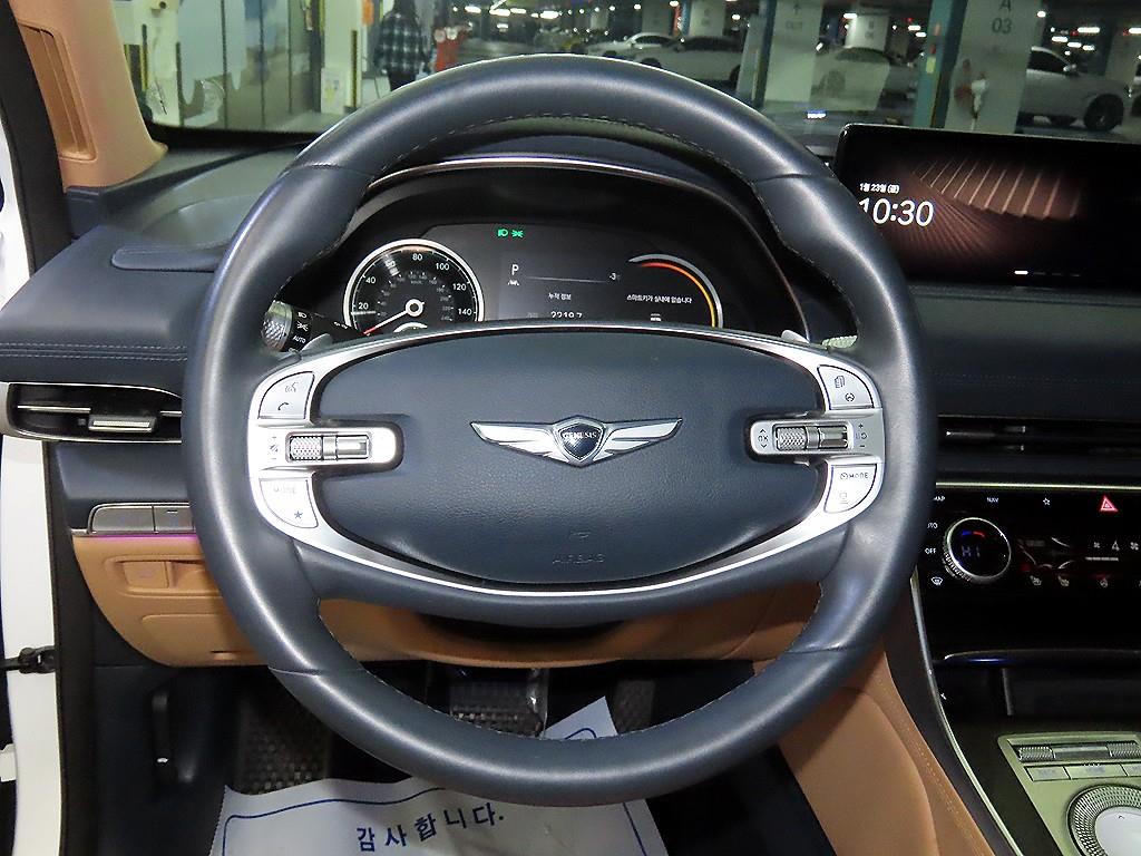 Genesis GV80 - Vista 8