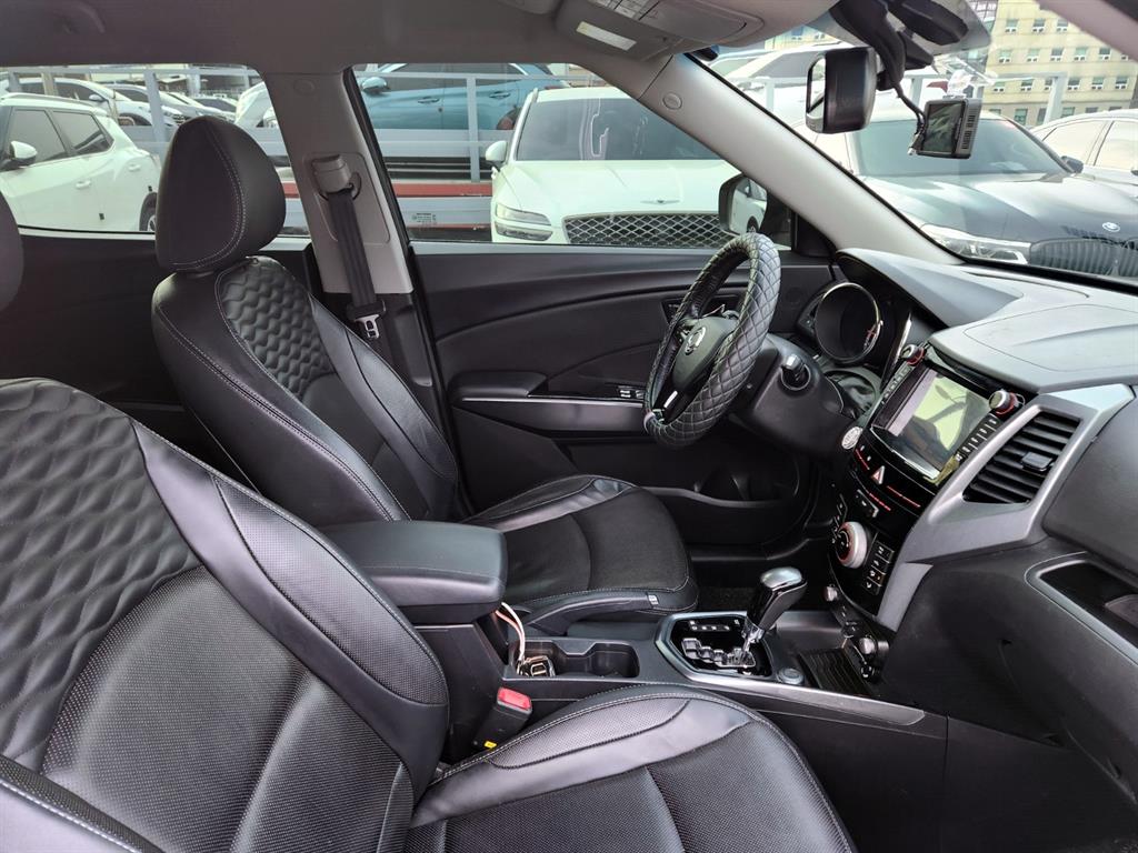 Ssangyong Tivoli - Vista 12