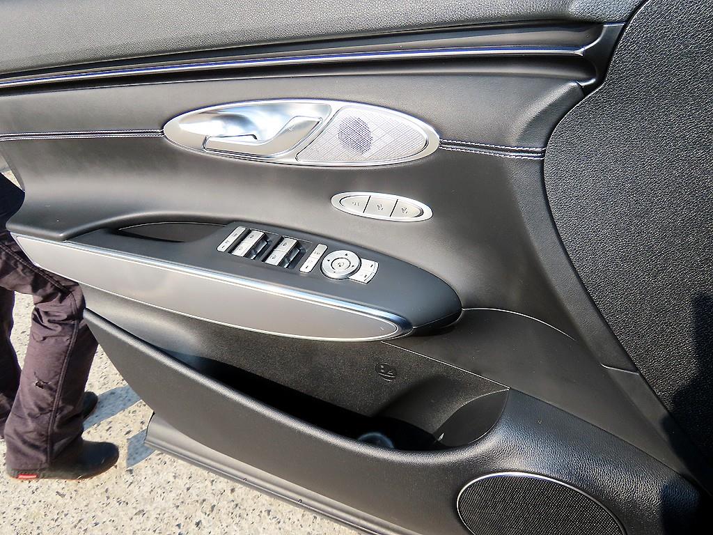 Genesis GV70 - Vista 12