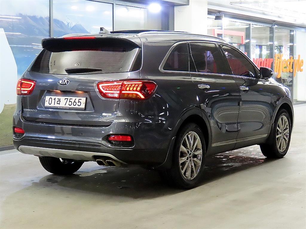 KIA Sorento - Vista 4