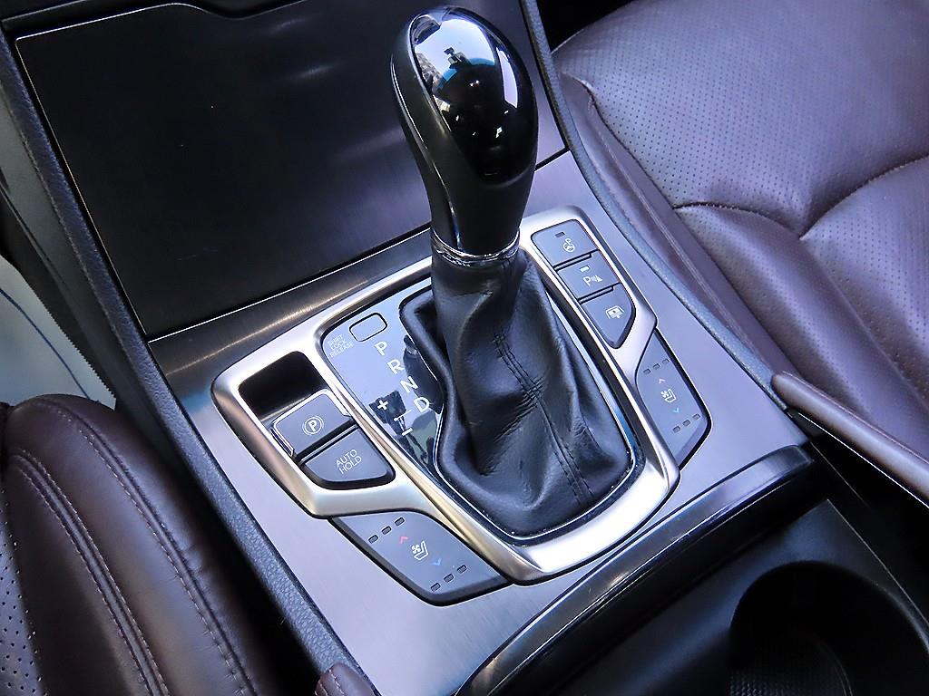 HYUNDAI Grandeur - Vista 10