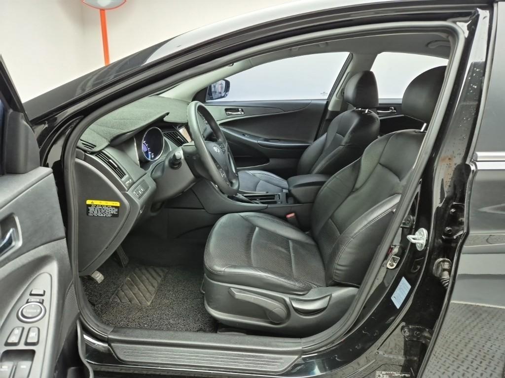 HYUNDAI Sonata - Vista 11