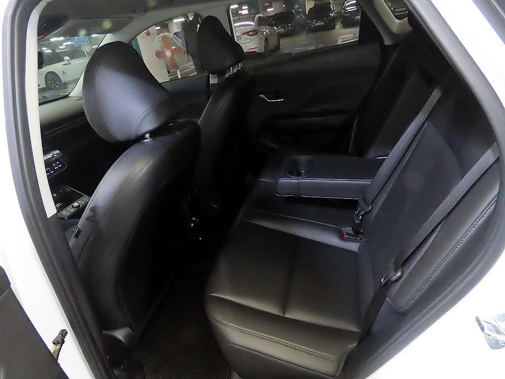 HYUNDAI Kona - Vista 7