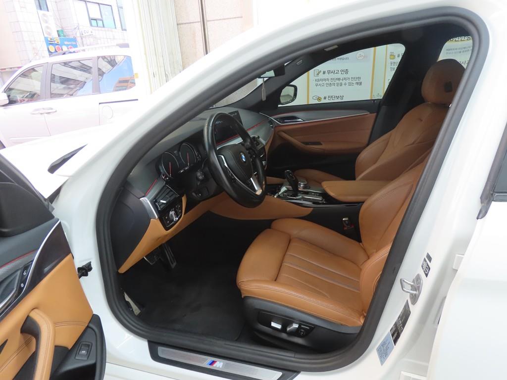 BMW 5 Series - Vista 5