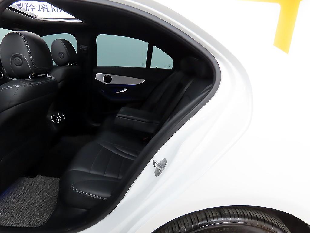 Mercedes Benz C Class - Vista 6