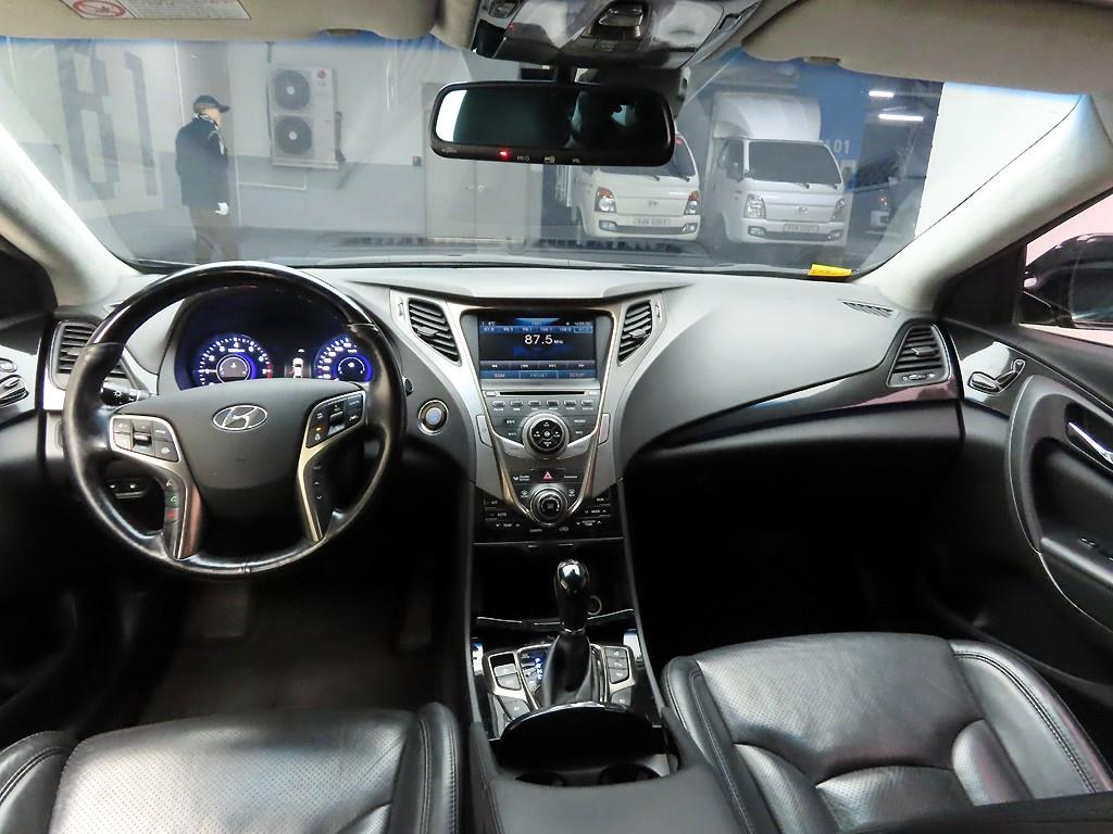 HYUNDAI Grandeur - Vista 6