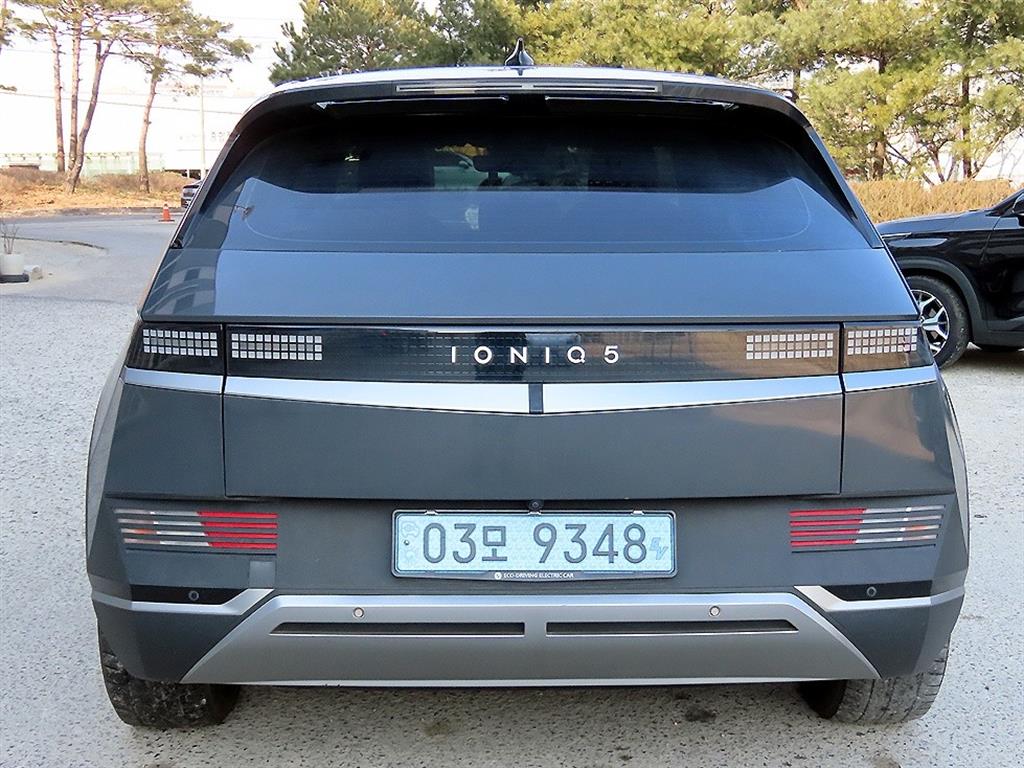 HYUNDAI Ioniq 5 - Vista 4