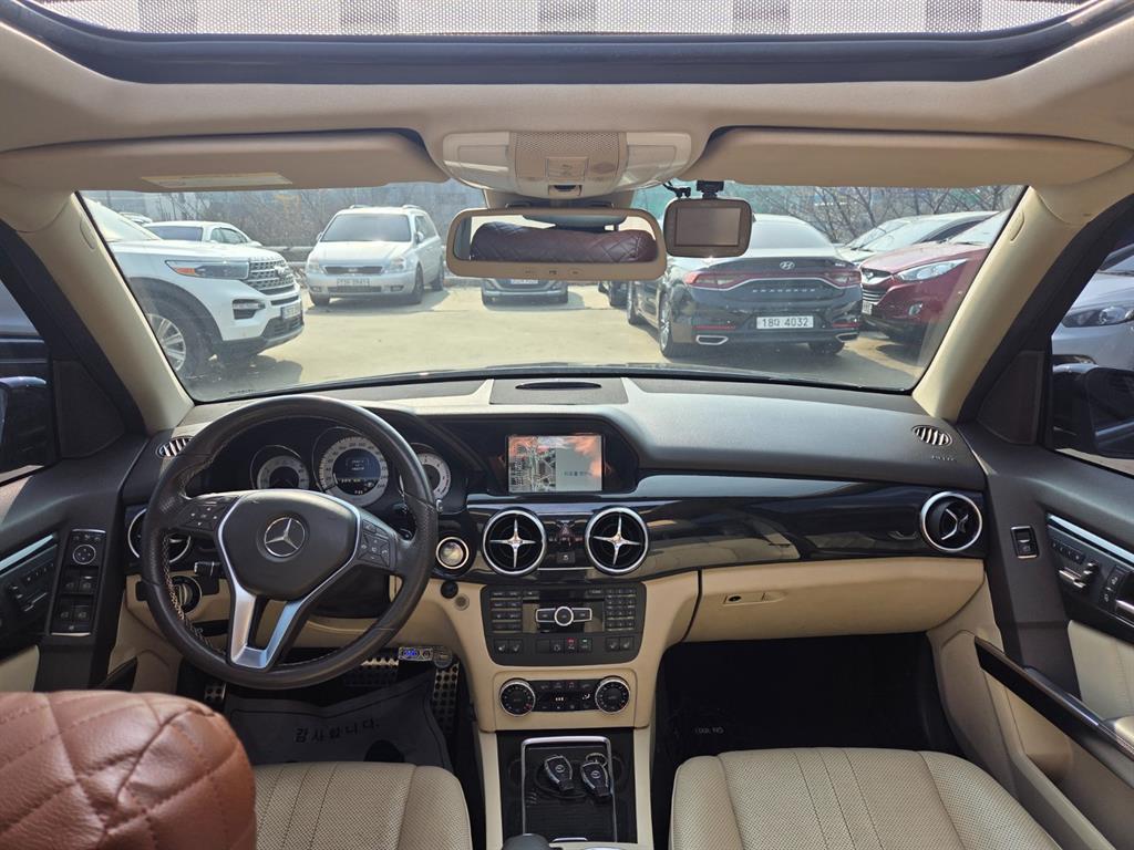 Mercedes Benz GLK Class - Vista 6