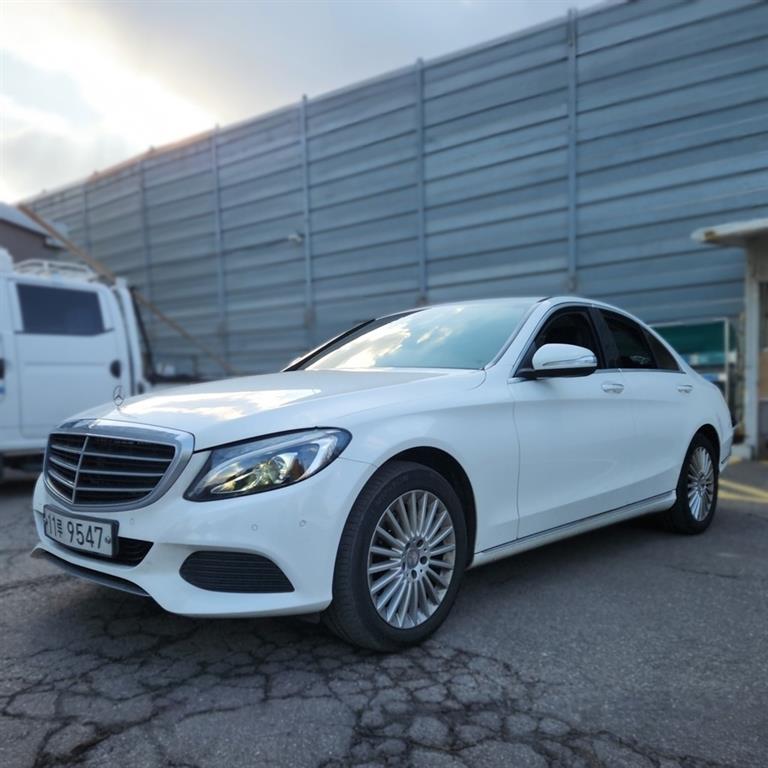 Mercedes Benz C Class 2015 Blanco - Importación desde Corea - HF Imports Iquique - Foto 1