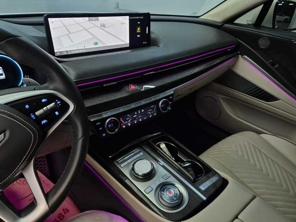 Genesis G80 - Vista 10