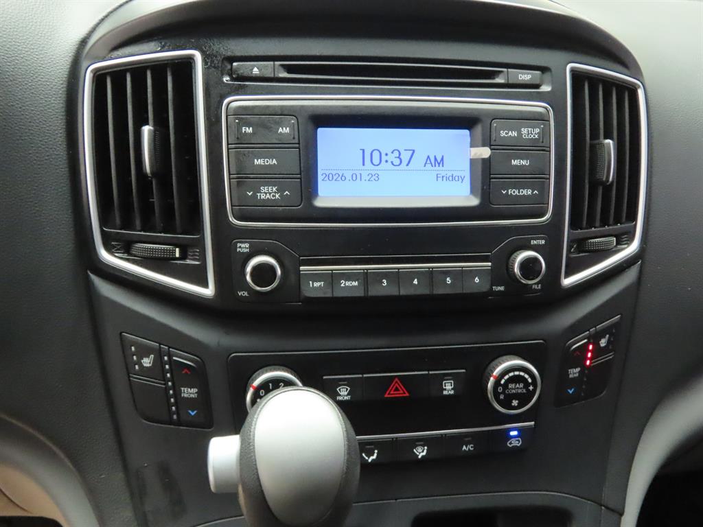 HYUNDAI Starex - Vista 12