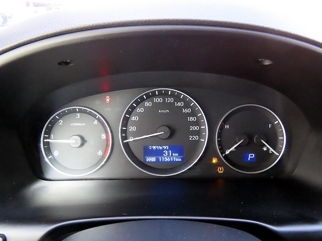 HYUNDAI Starex - Vista 9