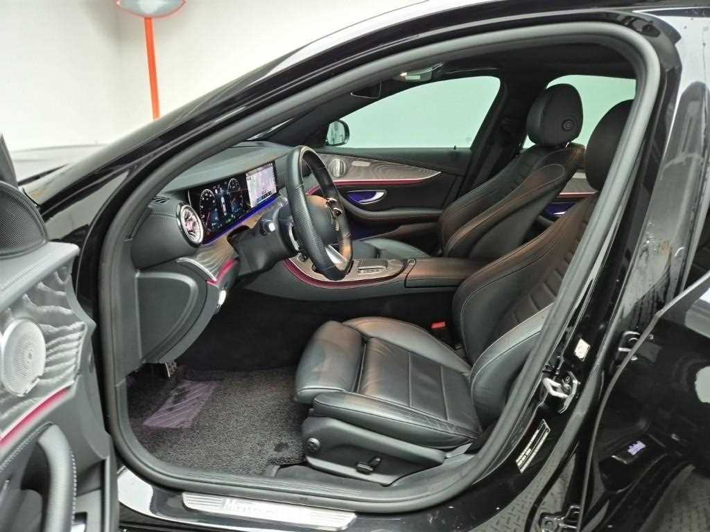 Mercedes Benz E class - Vista 10