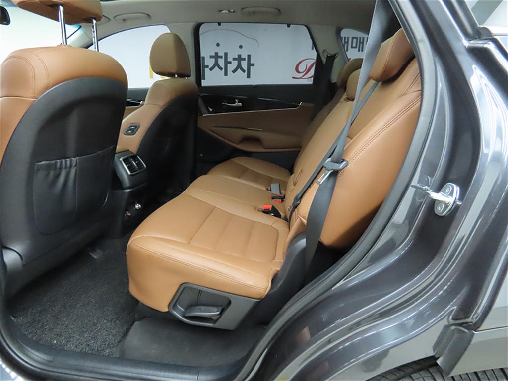 KIA Sorento - Vista 6