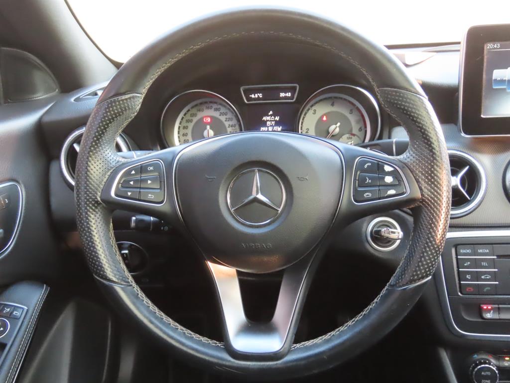 Mercedes Benz CLA Class 2016 Gris - Importación desde Corea - HF Imports Iquique - Foto 11