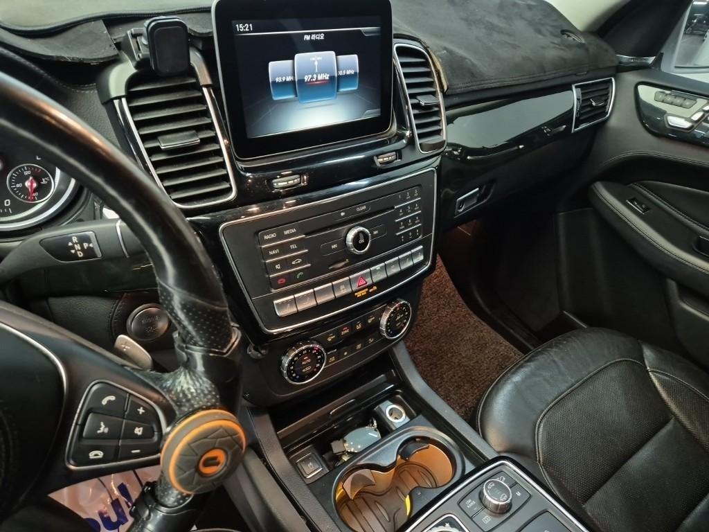 Mercedes Benz GLS Class - Vista 10