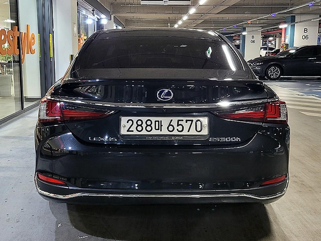 Lexus ES - Vista 5