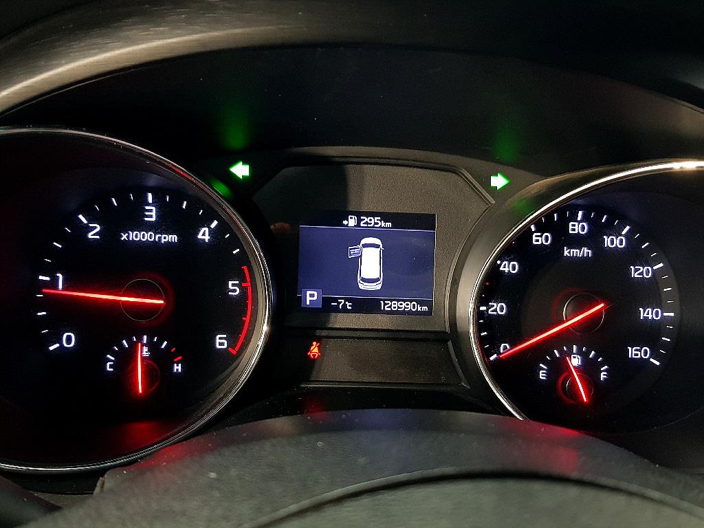 KIA Carnival - Vista 7