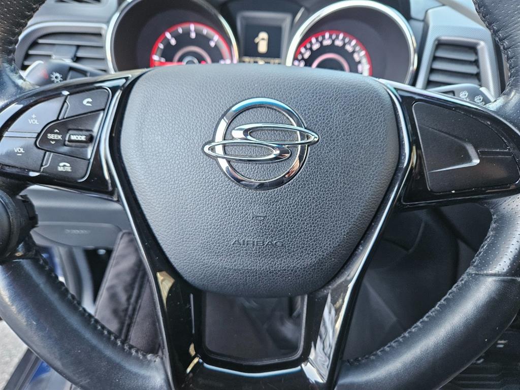 Ssangyong Tivoli - Vista 9