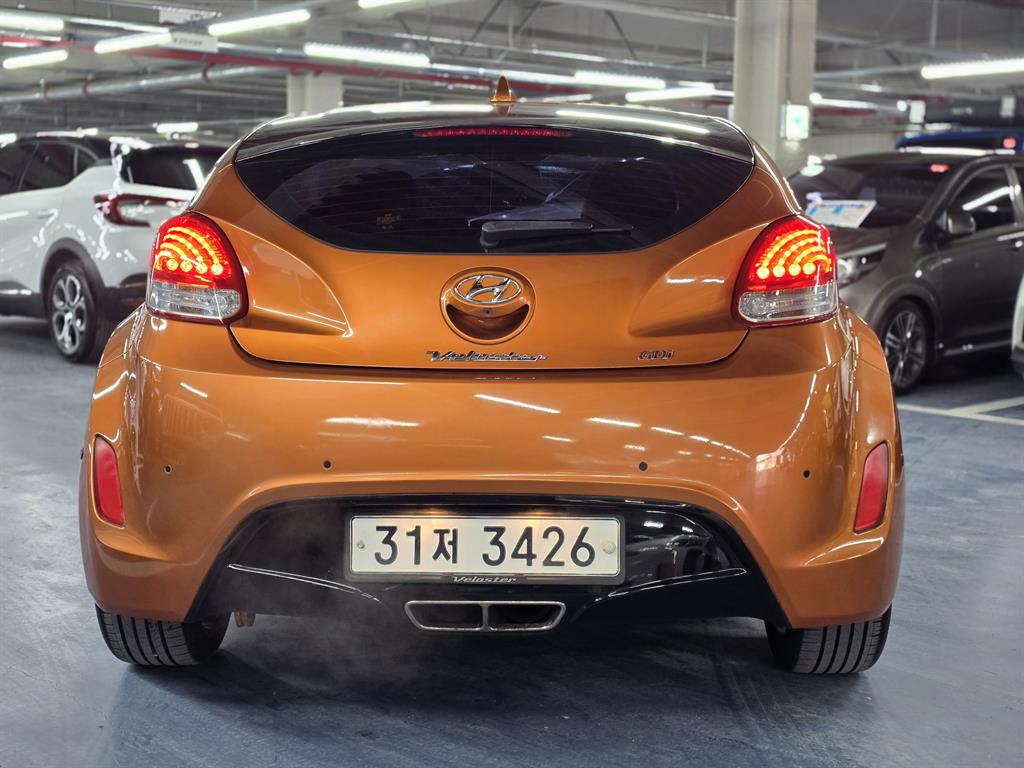 HYUNDAI Veloster - Vista 3