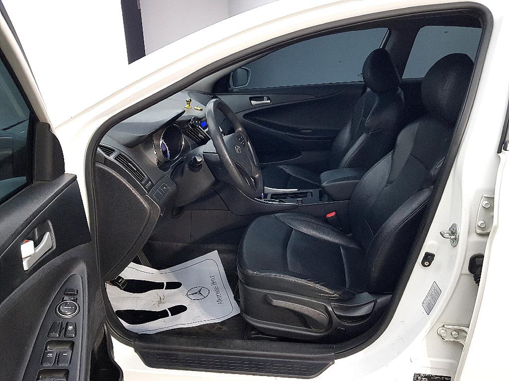 HYUNDAI Sonata - Vista 8