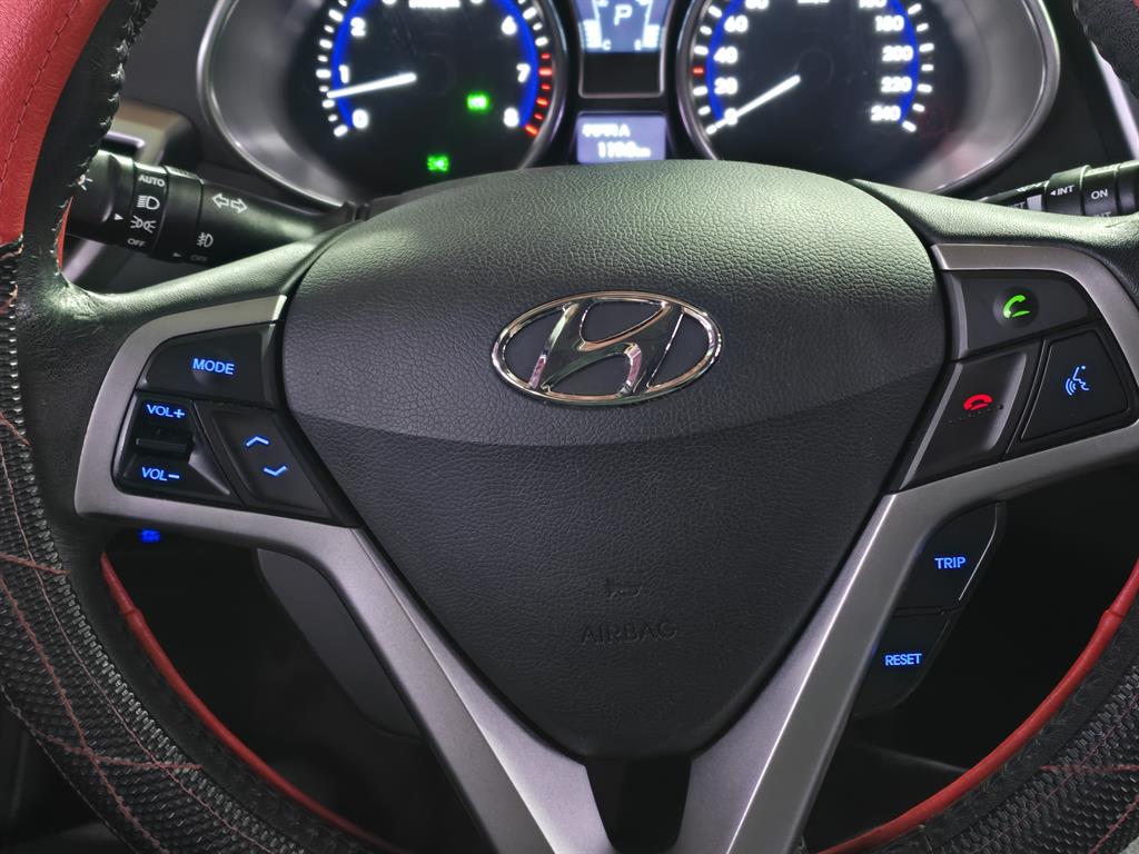 HYUNDAI Veloster - Vista 12