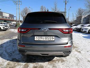 SAMSUNG QM6 - Vista 8