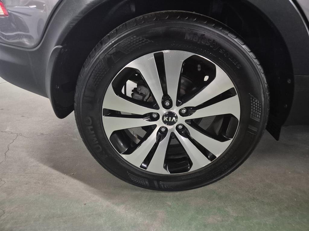 KIA Sportage - Vista 8