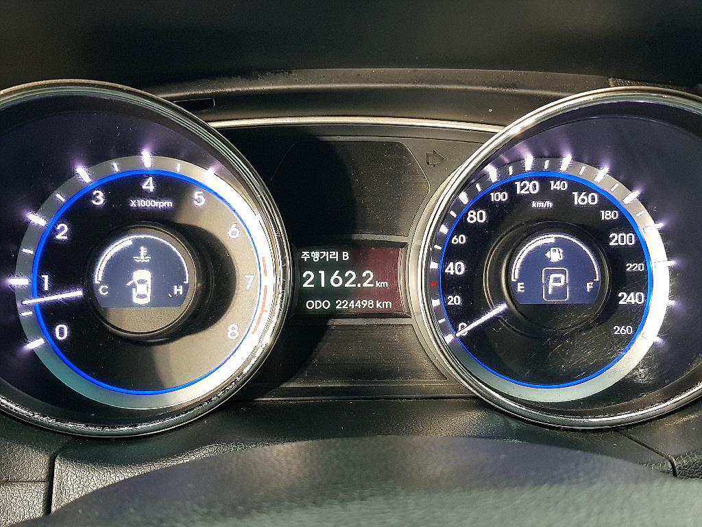 HYUNDAI Sonata - Vista 7