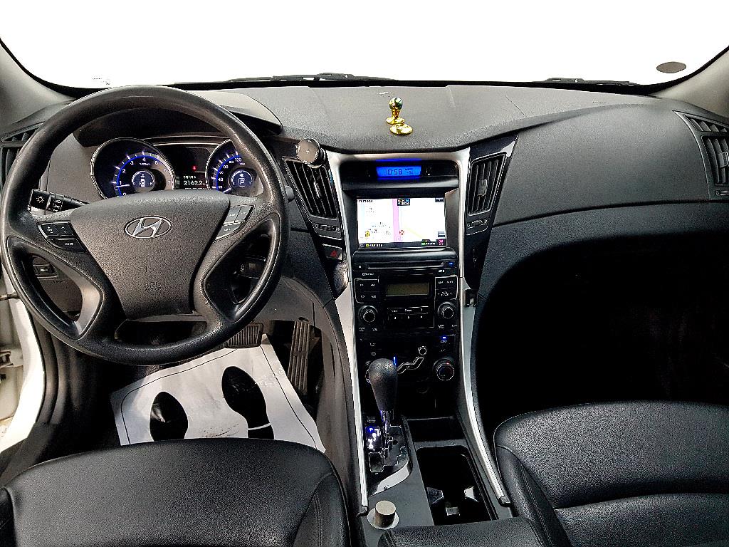 HYUNDAI Sonata - Vista 5