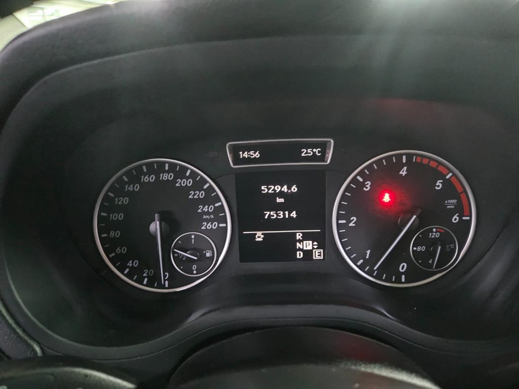 Mercedes Benz B Class (MY B) - Vista 9