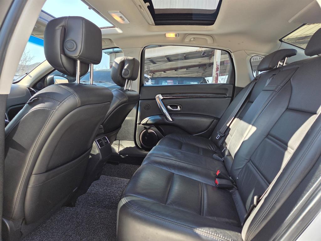 SAMSUNG SM7 - Vista 8