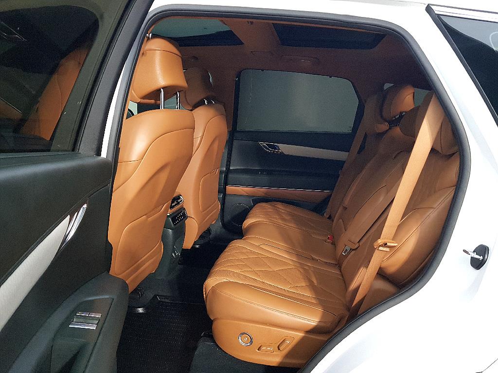 Genesis GV80 - Vista 9