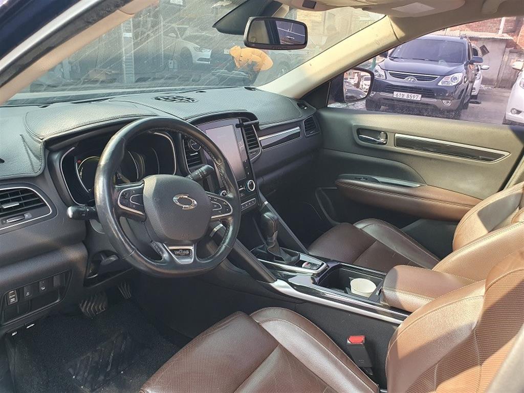 SAMSUNG QM6 - Vista 6