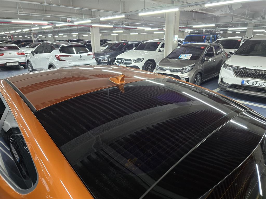 HYUNDAI Veloster - Vista 5