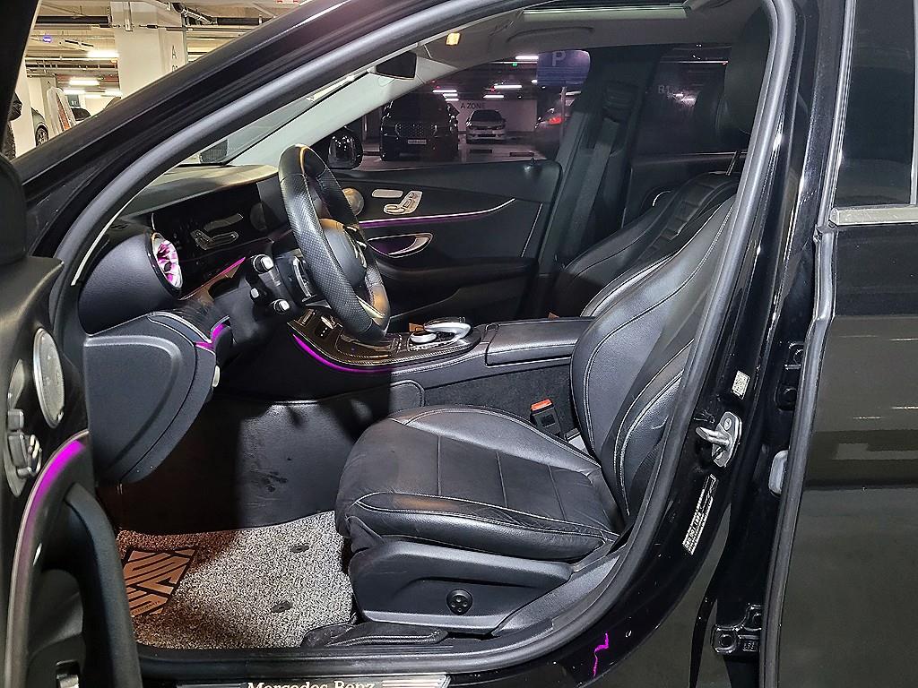 Mercedes Benz E class - Vista 7