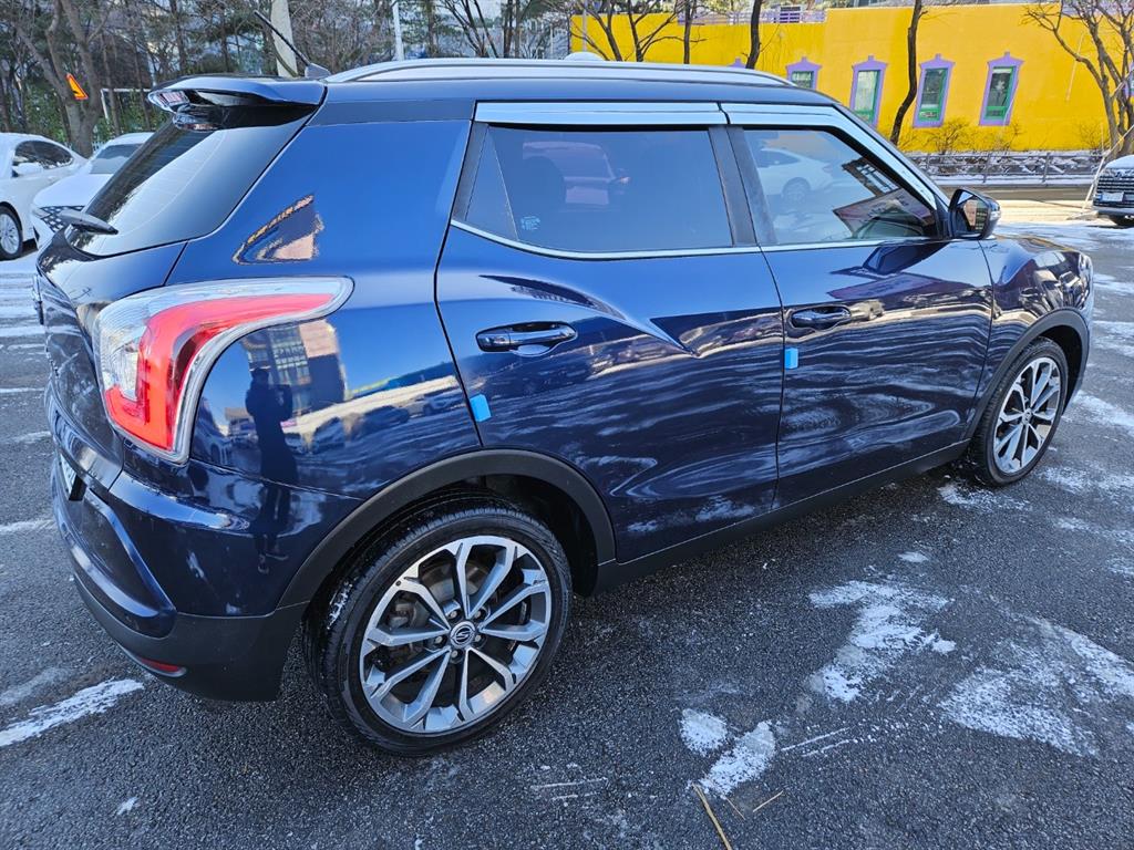 Ssangyong Tivoli - Vista 5