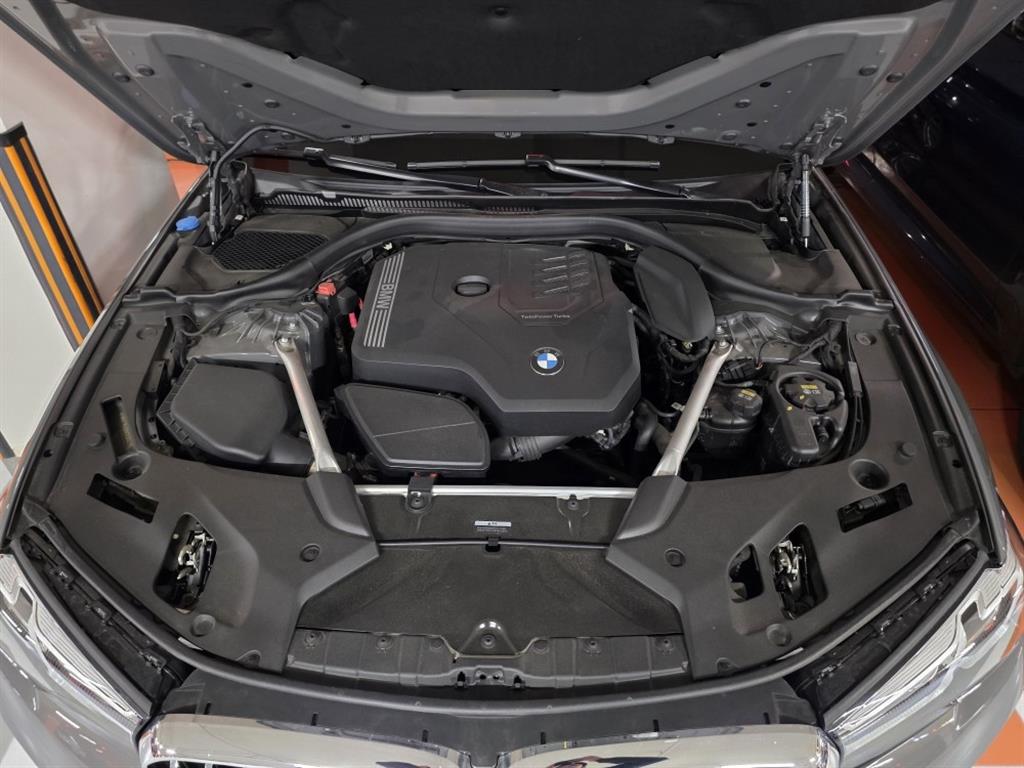 BMW 5 Series 2022 Gris - Importación desde Corea - HF Imports Iquique - Foto 13