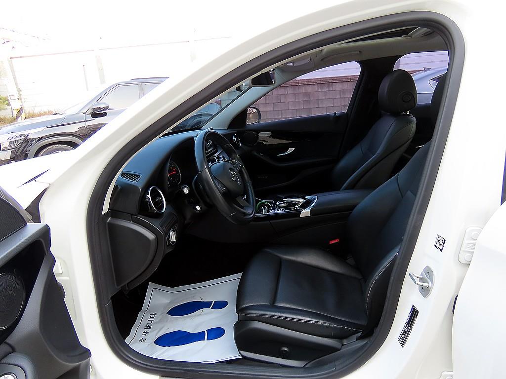 Mercedes Benz C Class - Vista 5