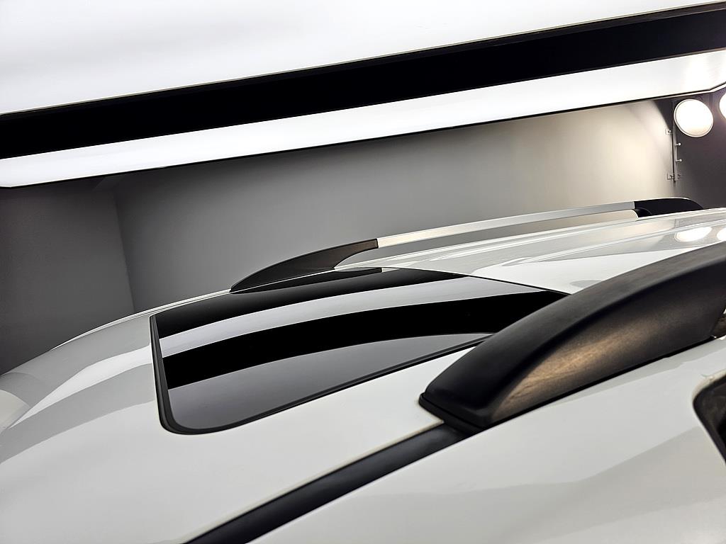 KIA Carnival - Vista 12