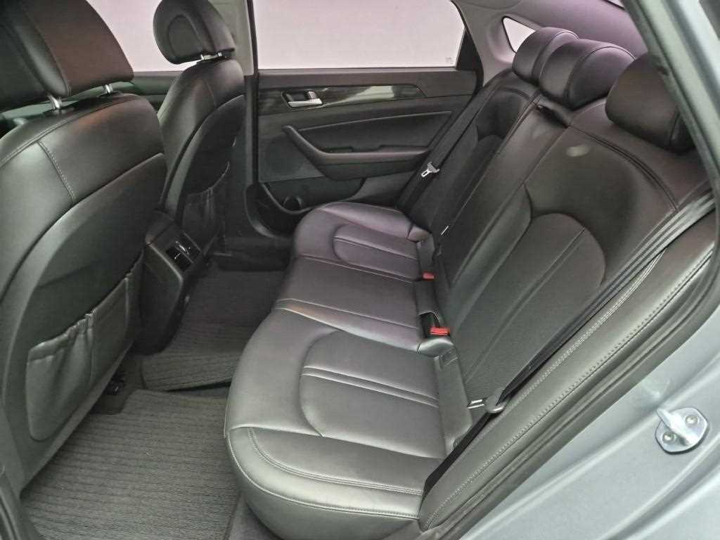 HYUNDAI Sonata - Vista 12